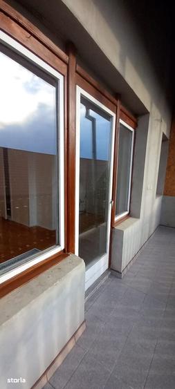 Apartament cu 5 camere în Central
