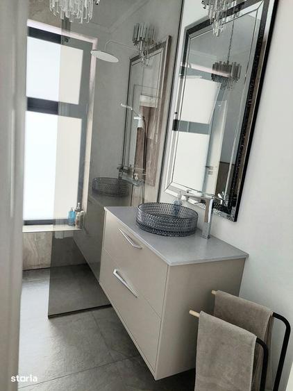 Casă cu 4 camere cu Teren 450 Mp în Central