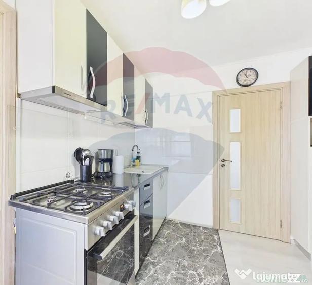 Apartament cu 4 camere decomandat în Colentina