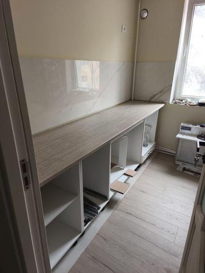 Apartament cu 2 camere semidecomandat în Bucșinescu