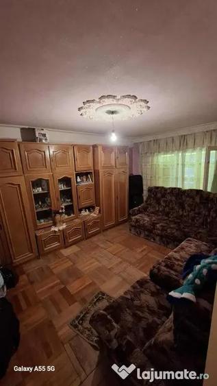 Apartament cu 2 camere decomandat în Est