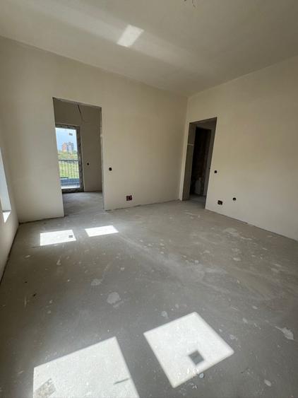 Triplex 112 mp utili, teren 180mp, ansamblu privat, Floresti - 6