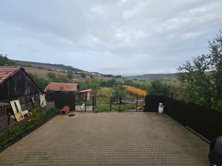 Casă cu 4 camere în Botorca