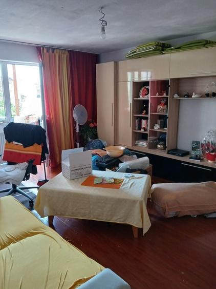 Apartament cu 2 camere decomandat în Traian