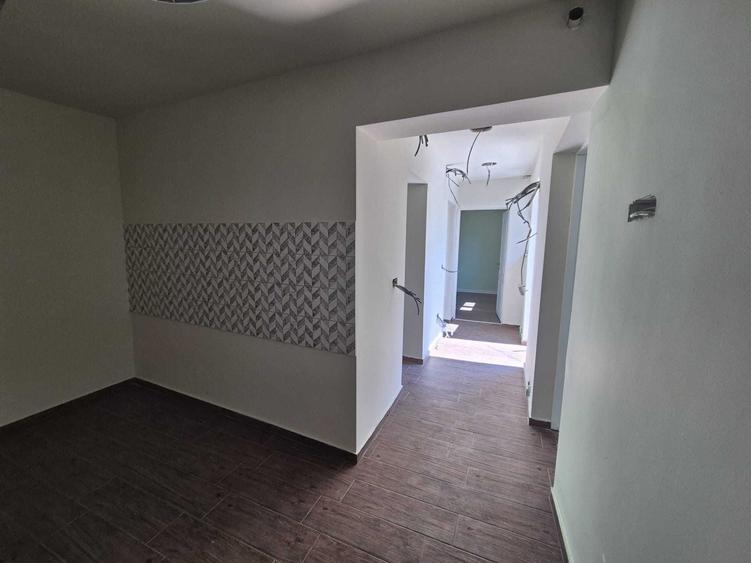 Casă cu 2 camere cu Teren 80 Mp în Central