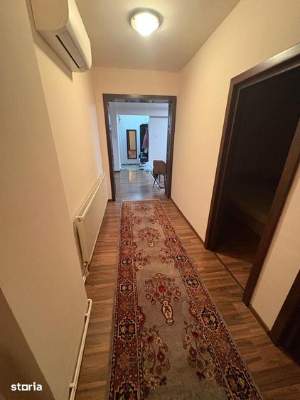 Apartament cu 3 camere decomandat în Hala Centrală