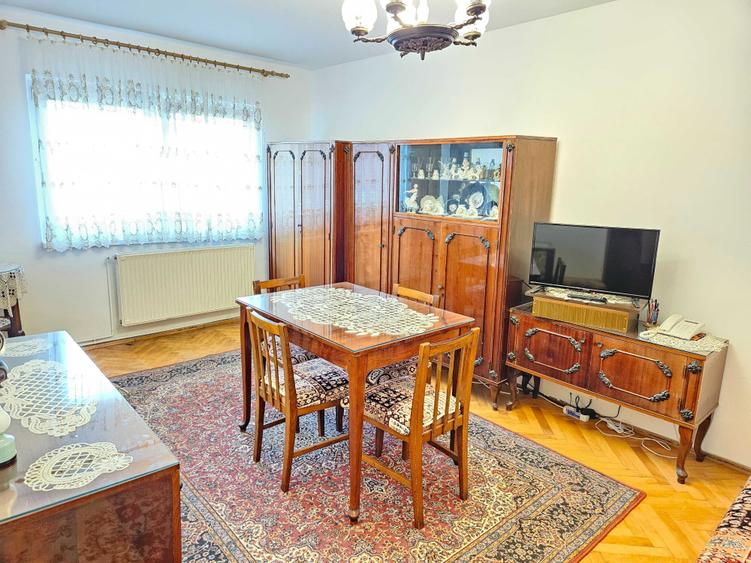 Garsonieră decomandată în Valea Aurie