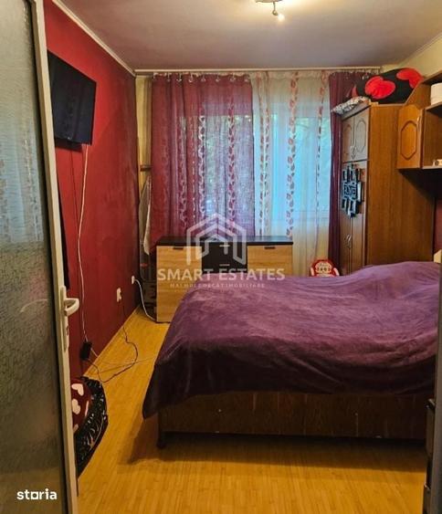 Apartament cu 3 camere semidecomandat în Berceni