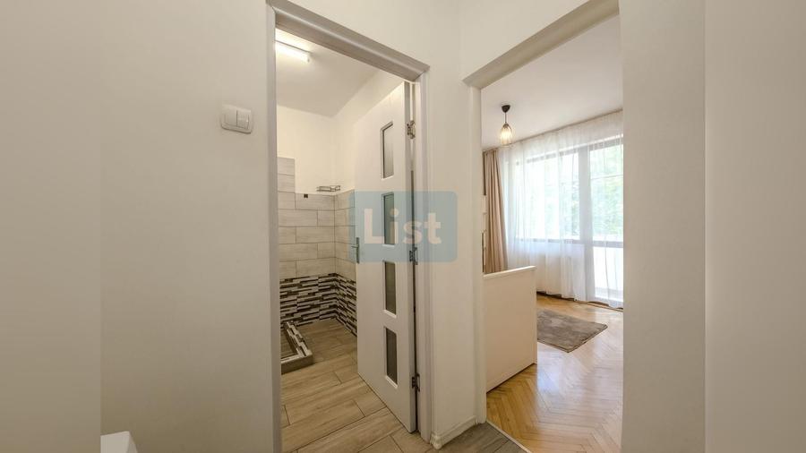 Apartament cu 3 camere decomandat, mobilat în Horea