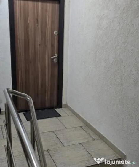 Apartament cu 2 camere semidecomandat în Brestei