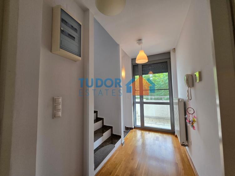Duplex cu 5 camere cu Canalizare în Sisești