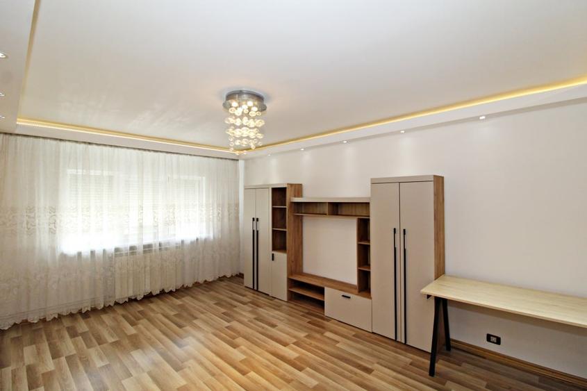 Apartament cu 3 camere decomandat în Inel II