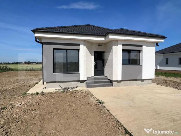 Casă cu 4 camere cu Teren 300 Mp în Central