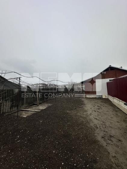 Casă individuală cu 5 camere cu Canalizare în Liteni (Moara)