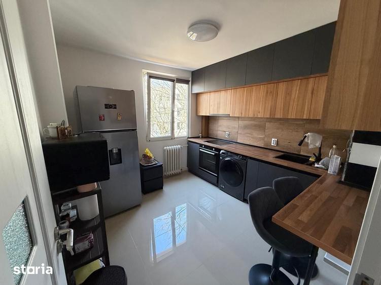 Apartament cu 2 camere decomandat în Berceni