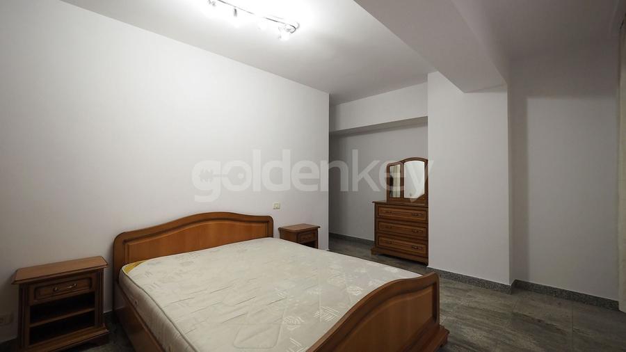 Apartament cu 4 camere decomandat, mobilat în Aviatorilor