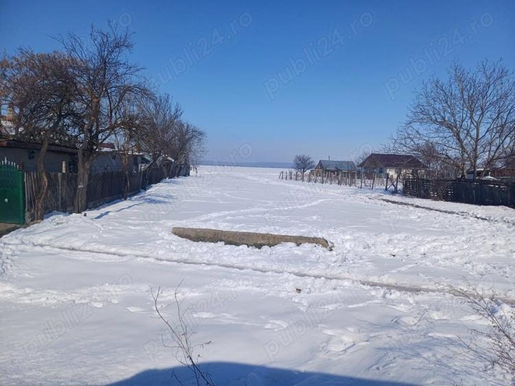 Teren de 2500 mp, în Tămădău Mare