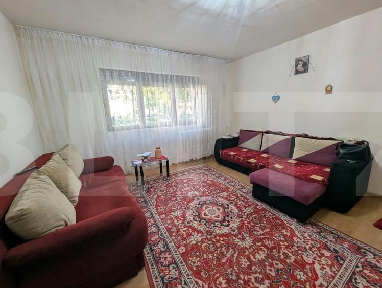 Apartament cu 2 camere semidecomandat, mobilat în Lăpuș