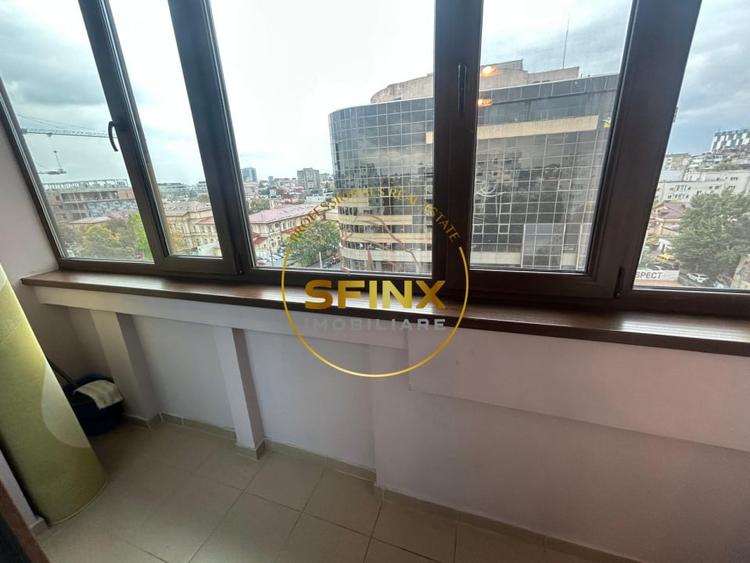 Apartament cu 3 camere decomandat, mobilat în Victoriei