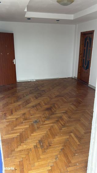 Apartament cu 3 camere în Orizont