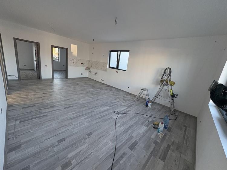 Casă cu 4 camere în Central