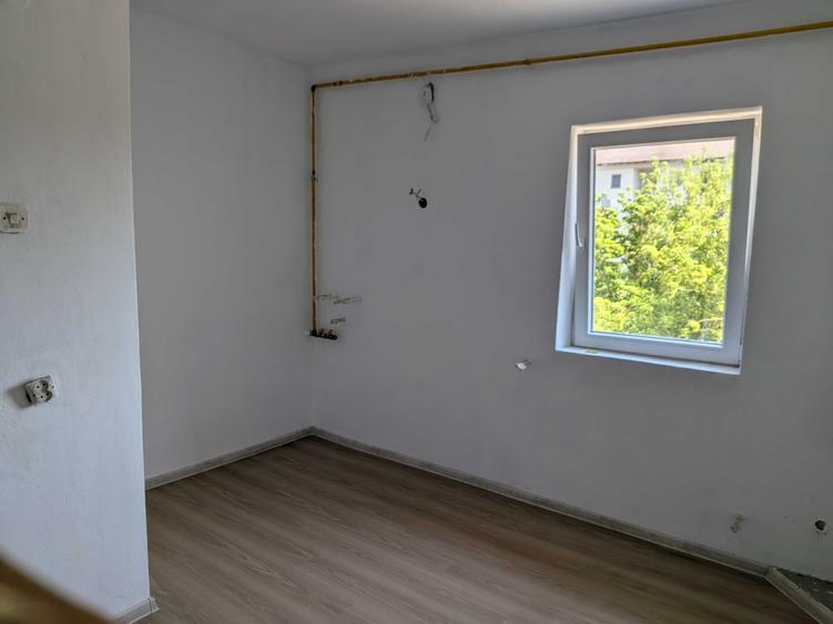 Apartament de vanzare - 3