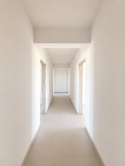 Apartament cu 2 camere decomandat în Costinești