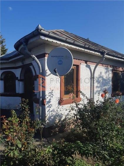 Casă individuală cu 4 camere cu Teren 2672 Mp în Râmnicelu