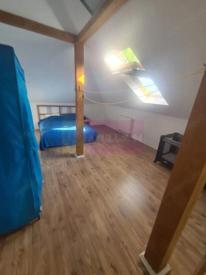 Casă cu 6 camere cu Teren 6600 Mp în Cornu