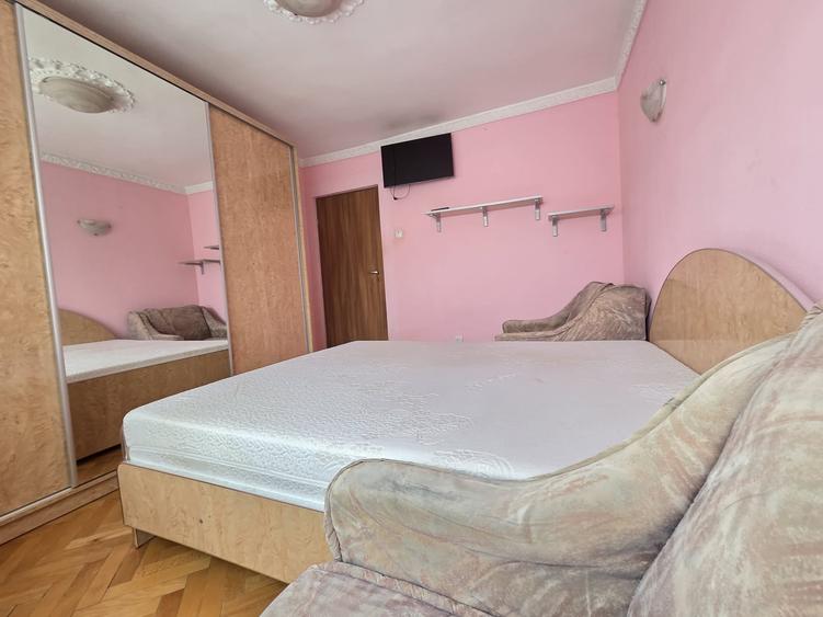 Apartament cu 3 camere decomandat în Mazepa 1