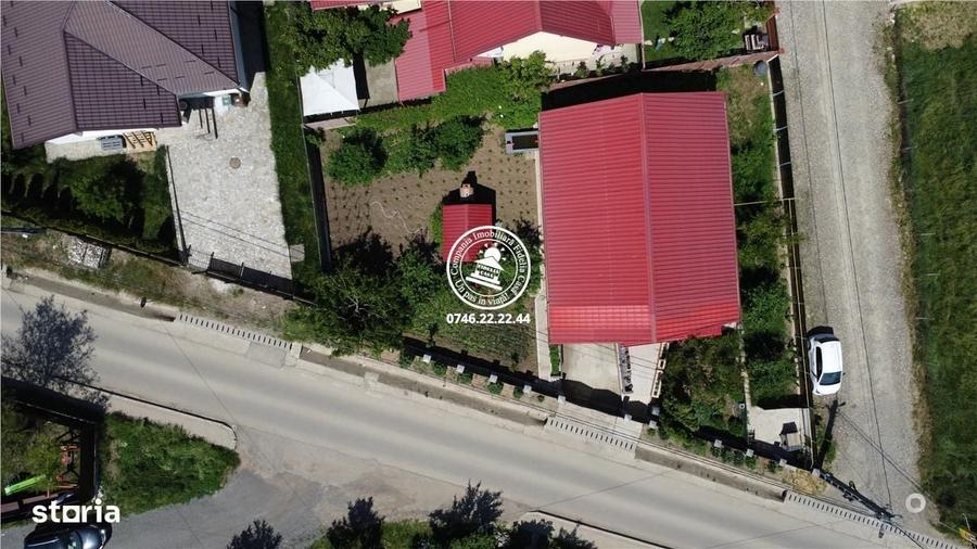 Casă cu 4 camere în Valea Adâncă
