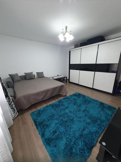 Apartament cu 2 camere decomandat în Roșu