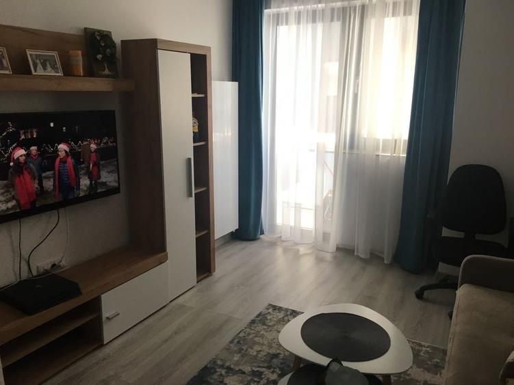 Apartament cu 2 camere decomandat în Valea Adâncă