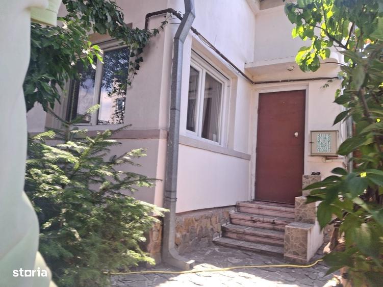 Casă cu 3 camere în 1 Mai