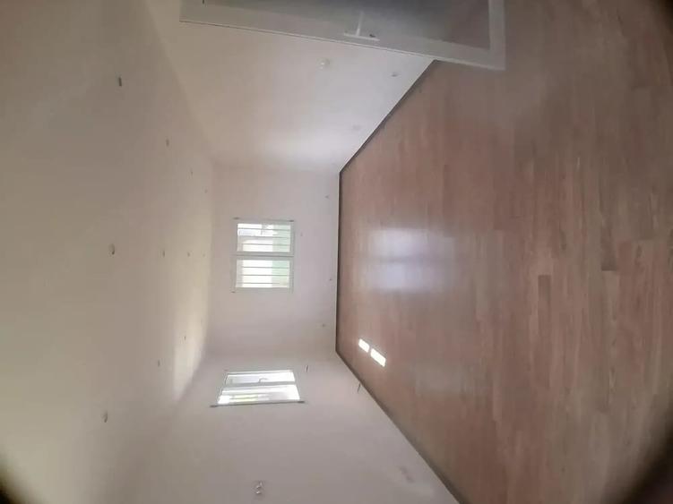 Casă cu Teren 3168 Mp în Central