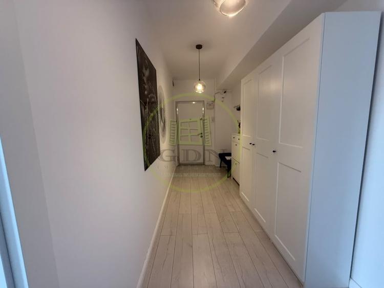 Apartament cu 3 camere decomandat, mobilat în Central