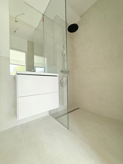 Apartament cu 4 camere decomandat în Timpuri Noi