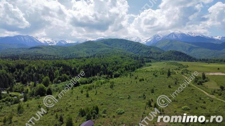 Teren de 8900 mp, în Central