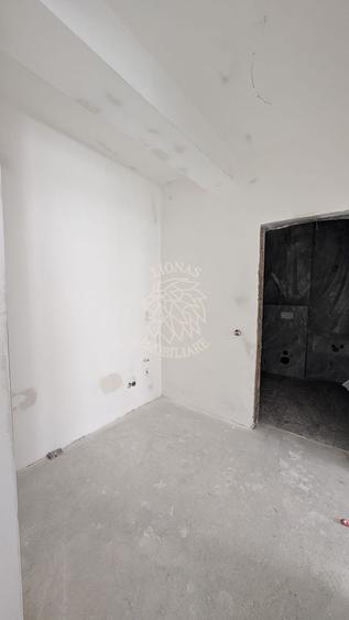 Apartament cu 2 camere semidecomandat în Sud