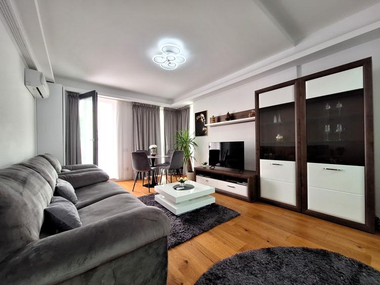 Apartament cu 2 camere semidecomandat, mobilat în Unirii