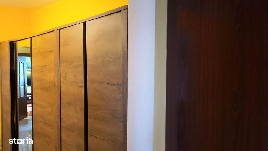 Apartament cu 3 camere decomandat în Micro 3