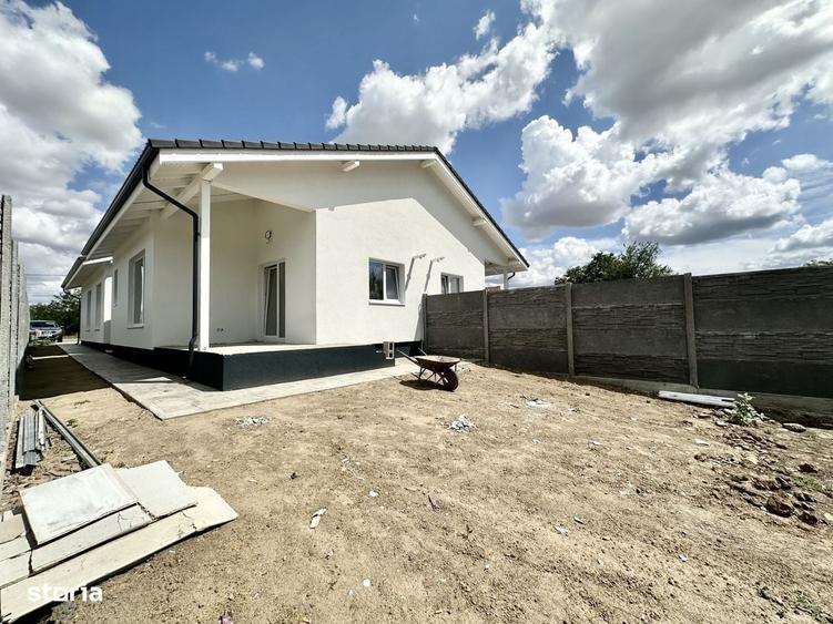 Duplex parter cu 4 camere - teren 415 mp - Albina - 2