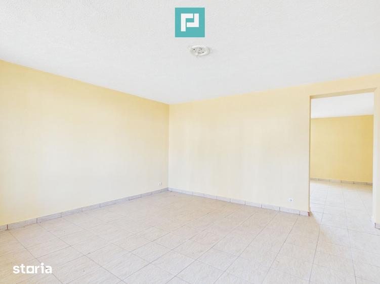 Casă cu 8 camere cu Teren 22919 Mp în Constantin Daicoviciu