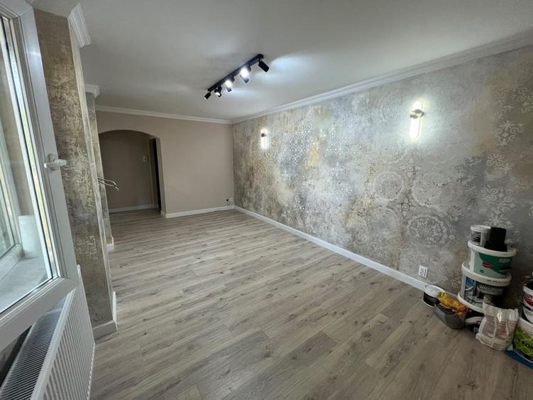 Apartament cu 2 camere decomandat în Mioriței