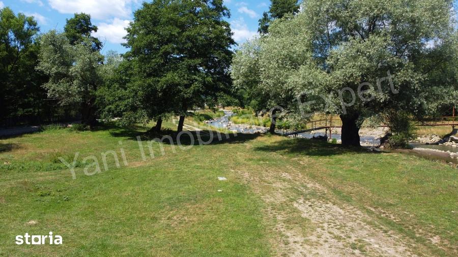 Teren de 3000 mp, în Corbeni