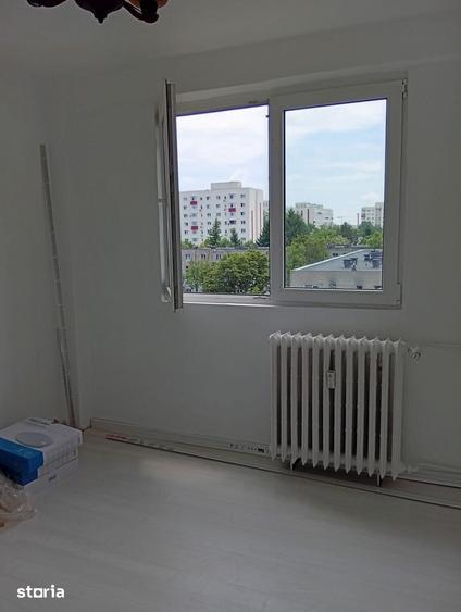 Apartament cu 2 camere decomandat în Berceni