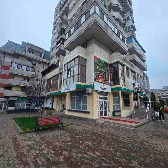 Spațiu comercial, de 267 mp, în Central