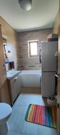 Apartament cu 2 camere decomandat, mobilat în Tractorul