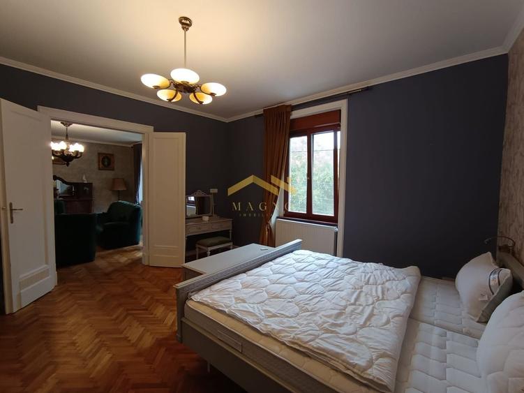 Apartament cu 3 camere decomandat, mobilat în Intim