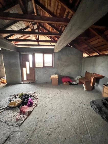 Casă cu Teren 2244 Mp în Oveselu